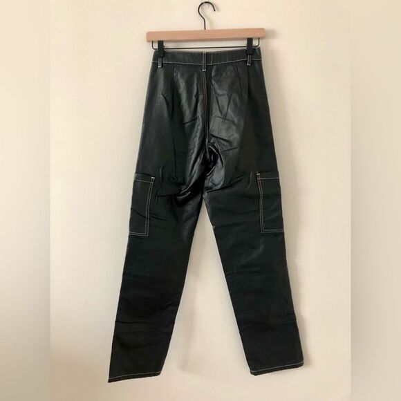 Pretty Little Thing Coated Cargo Denim with Contrast Stitching in Black Size - 4 - Picture 3 of 7